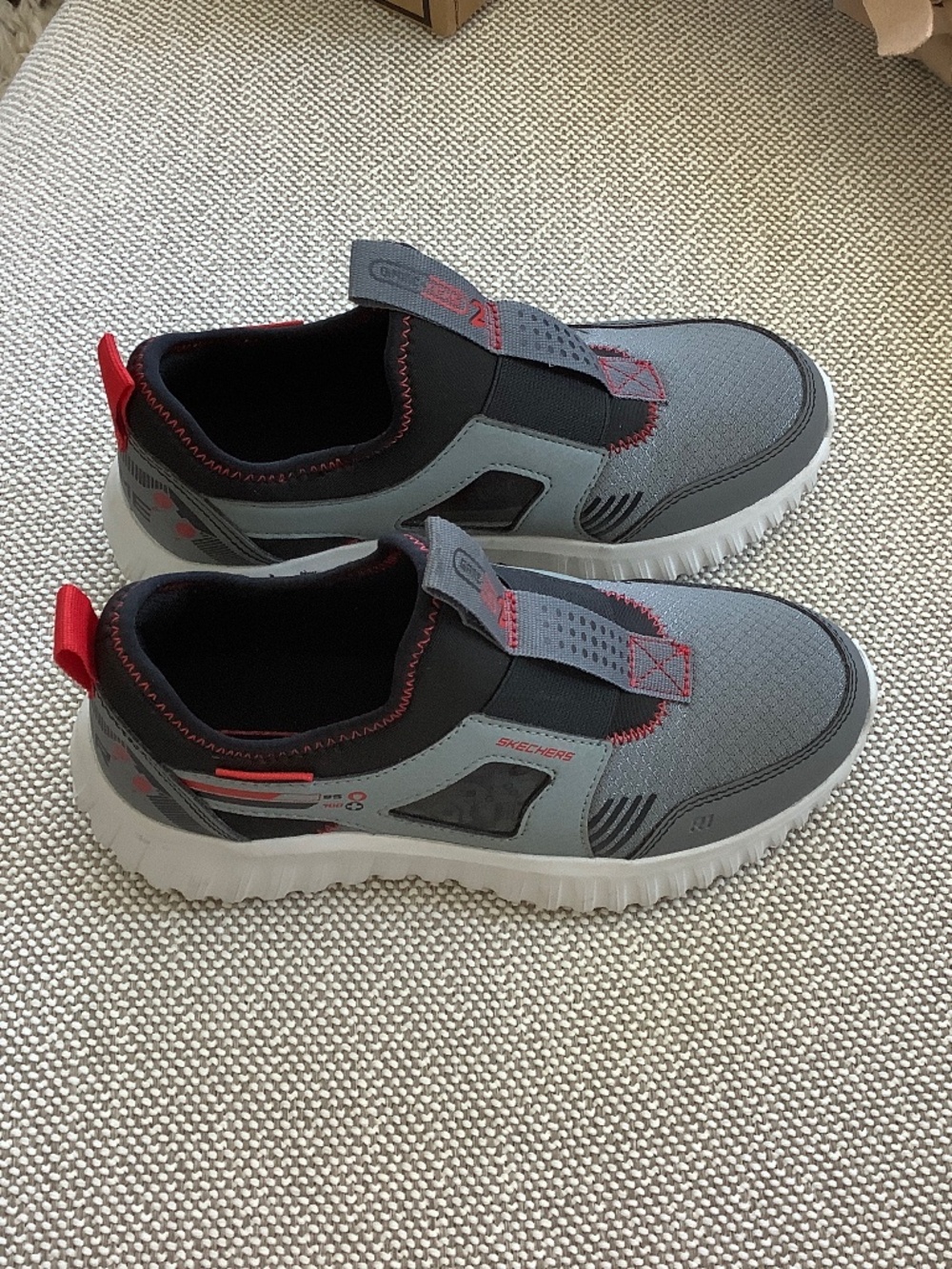 Skechers game kicks 2 slip ons